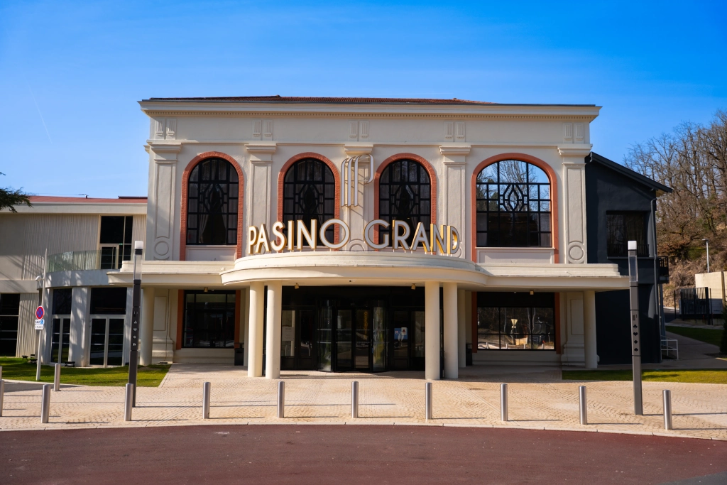 PASINO GRAND LA TOUR DE SALVAGNY