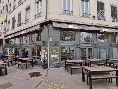 BRO'S The Brew Brothers