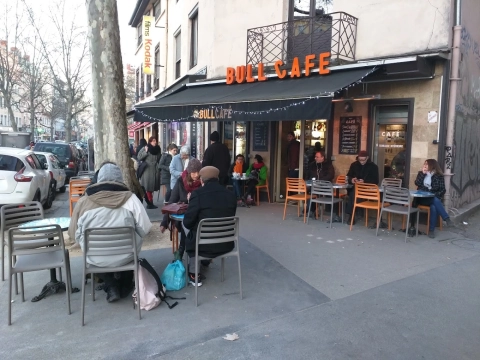 Bull Café