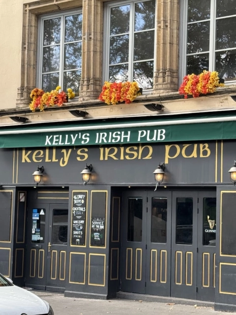 Kelly’s Pub