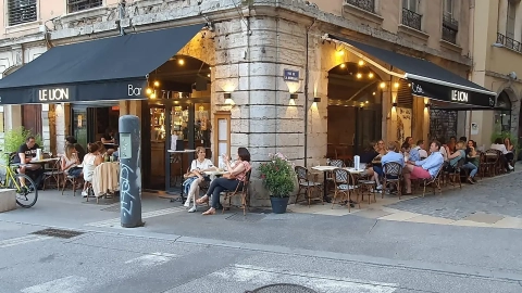 Le Lion Bar